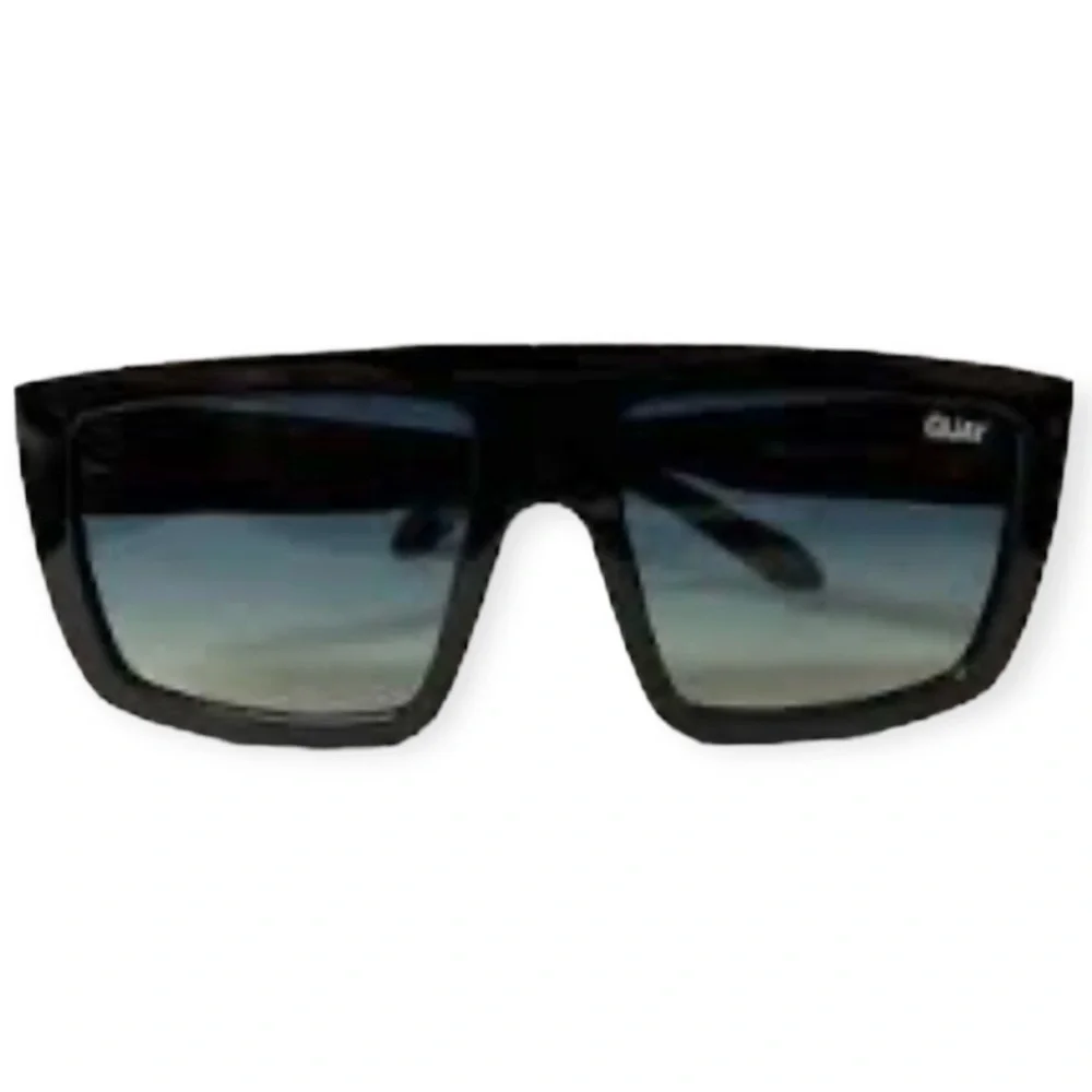 QUAY Get In Line Sunglasses Black Frame Green Smoke Gradient Lens Shield NWT